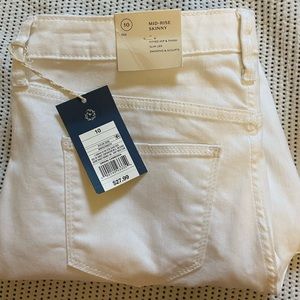 Universal Thread Mid-Rise Stain Repel Skinny Jean
